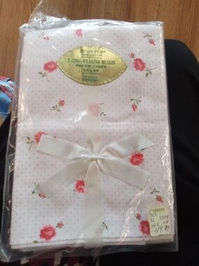 Penny's Mid-century Pillowcase set Pink Rose Print